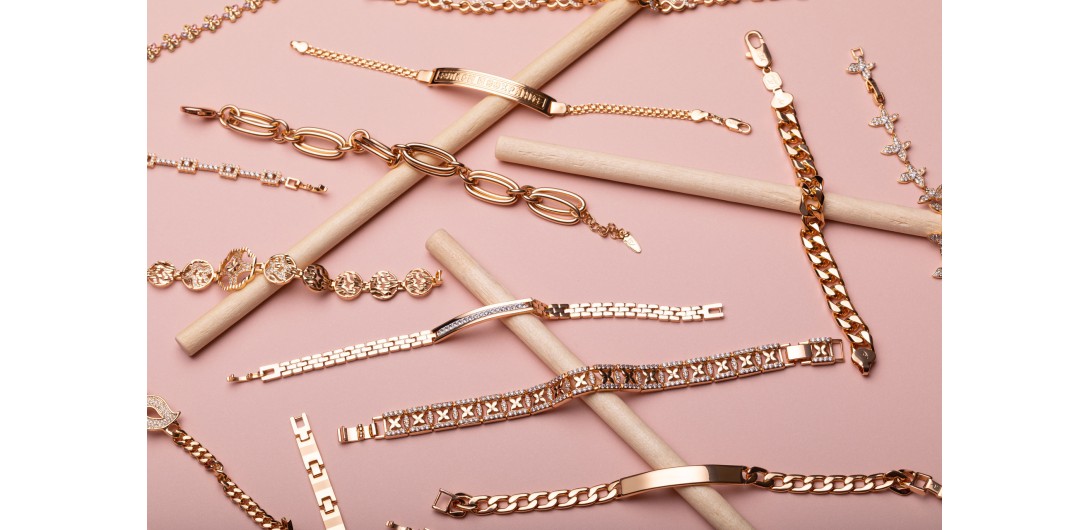 Чим відрізняється медичне золото від звичайного